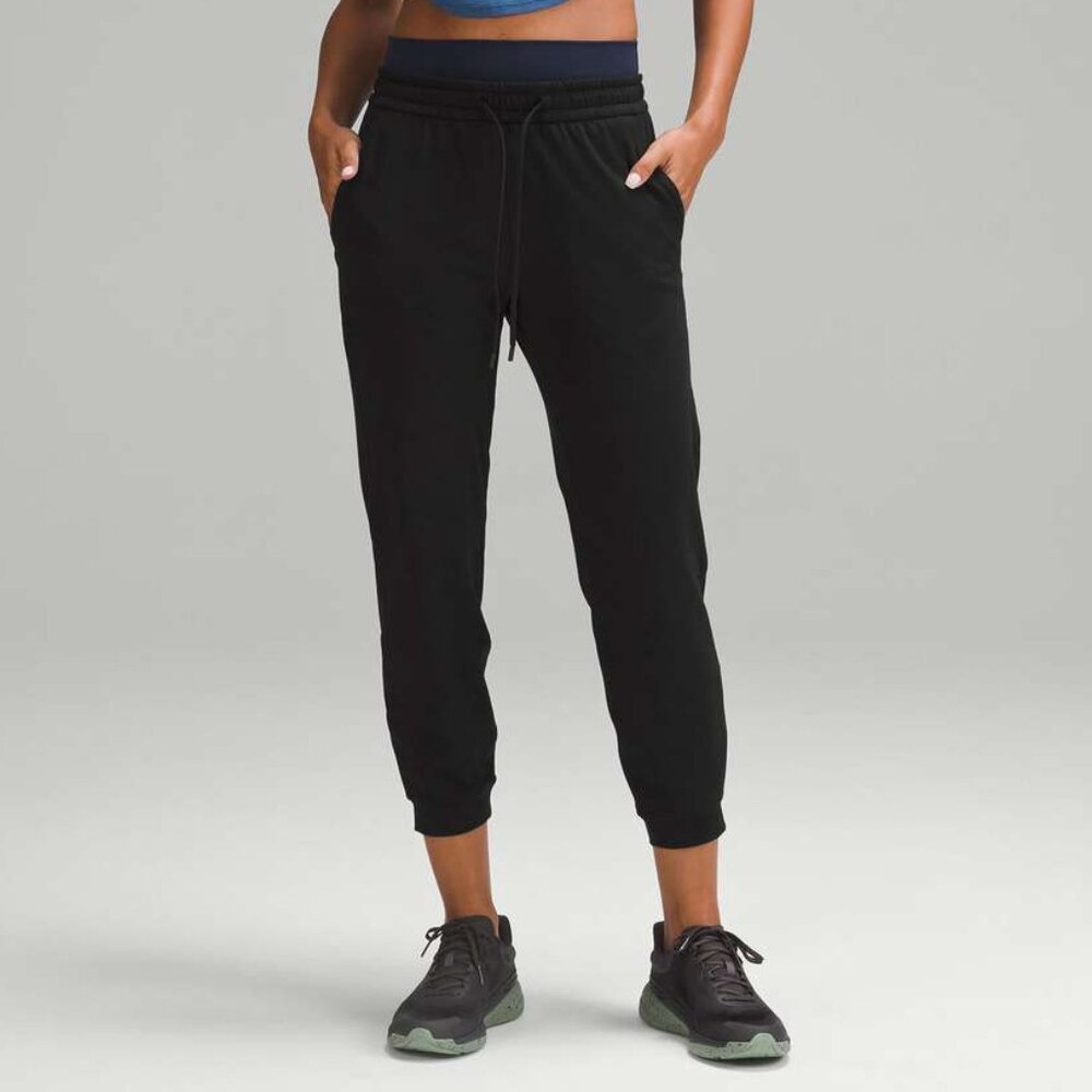 Lululemon Women's Soft Jersey Classic-Fit Mid-Rise Jogger - Black